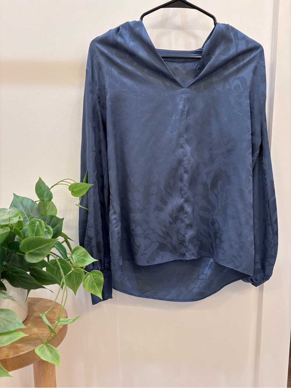 White House Black Market Navy Satin Floral V-Neck Blouse